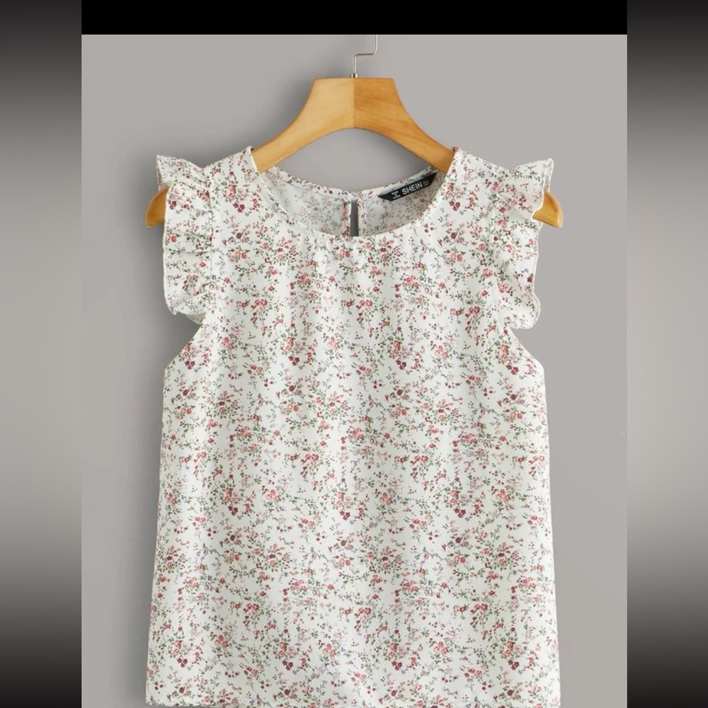 Shein ditsy floral top‎